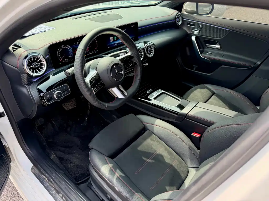 Mercedes-Benz A-Class 2025 — фото 8