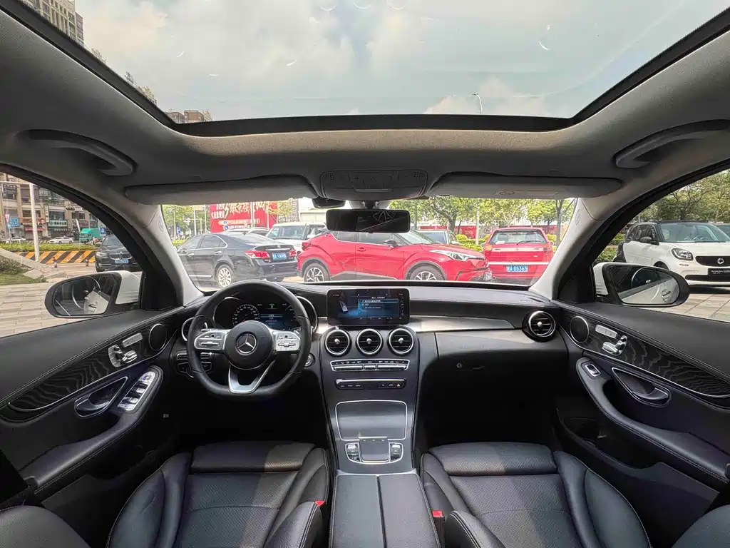 Mercedes-Benz C-Class 2020 — фото 15