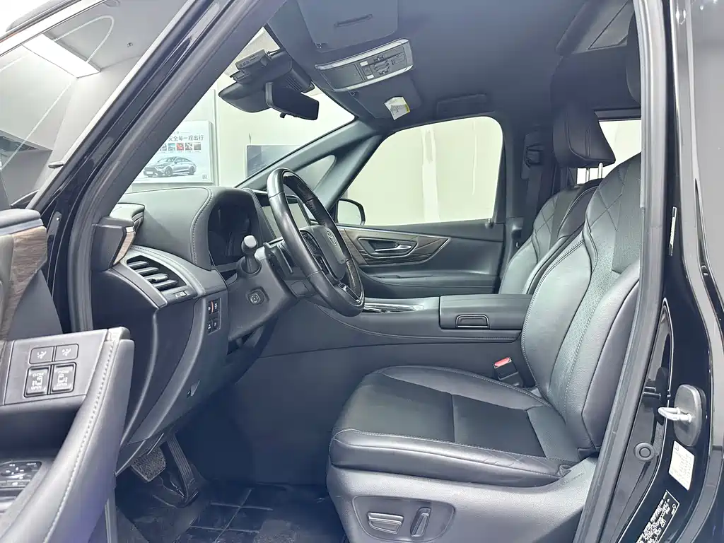 Toyota Alphard 2024 — фото 10
