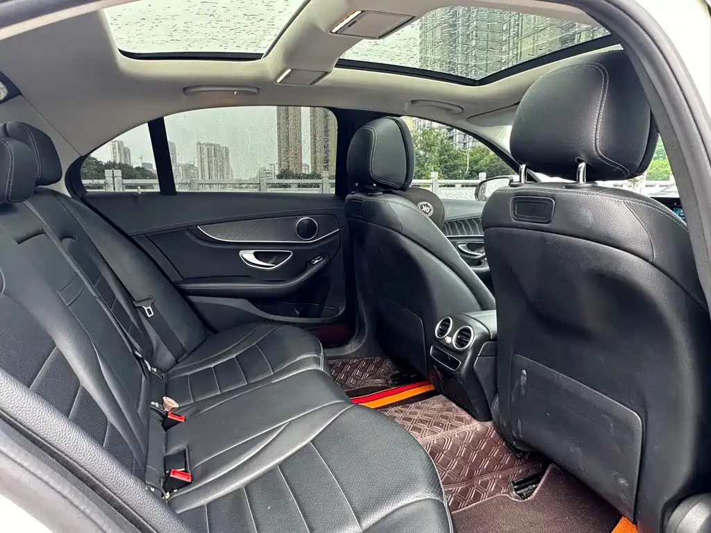 Mercedes-Benz C-Class 2019 — фото 17