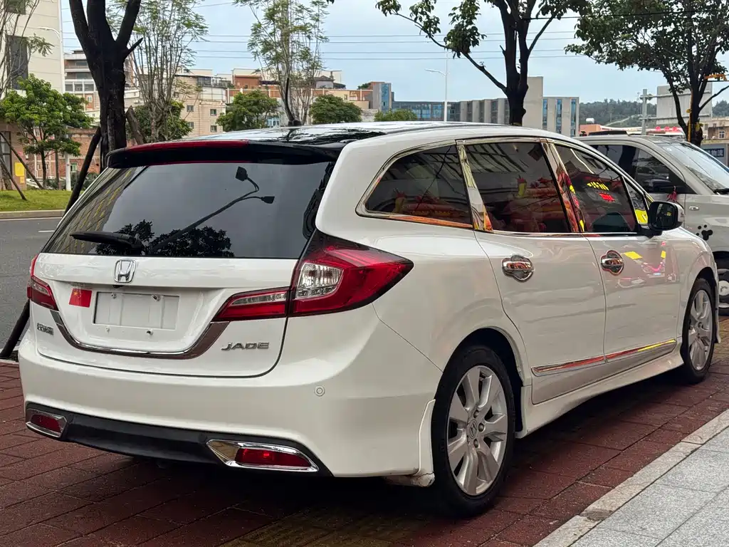 Honda Jade 2015 — фото 9