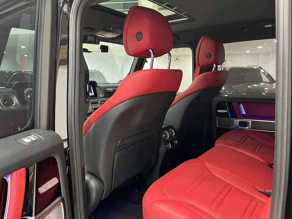 Mercedes-Benz G-Class 2023 — фото 16