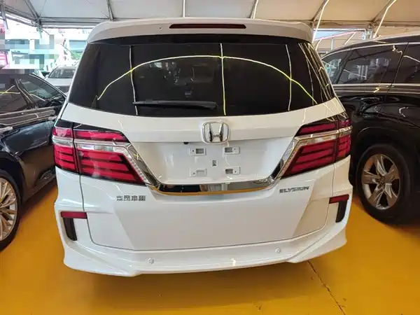 Honda Elysion 2016