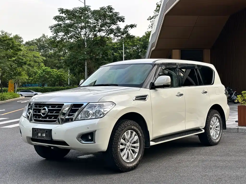 Nissan Patrol 2017 — фото 1