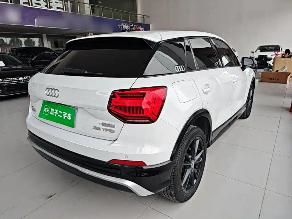 Audi Q2L 2021