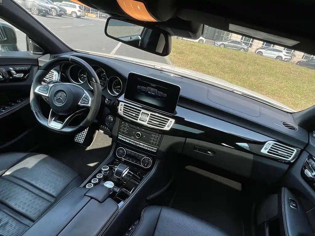 Mercedes-Benz CLS AMG 2015 — фото 16