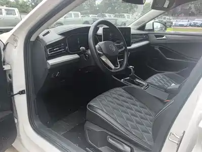 Volkswagen Sagitar 2023
