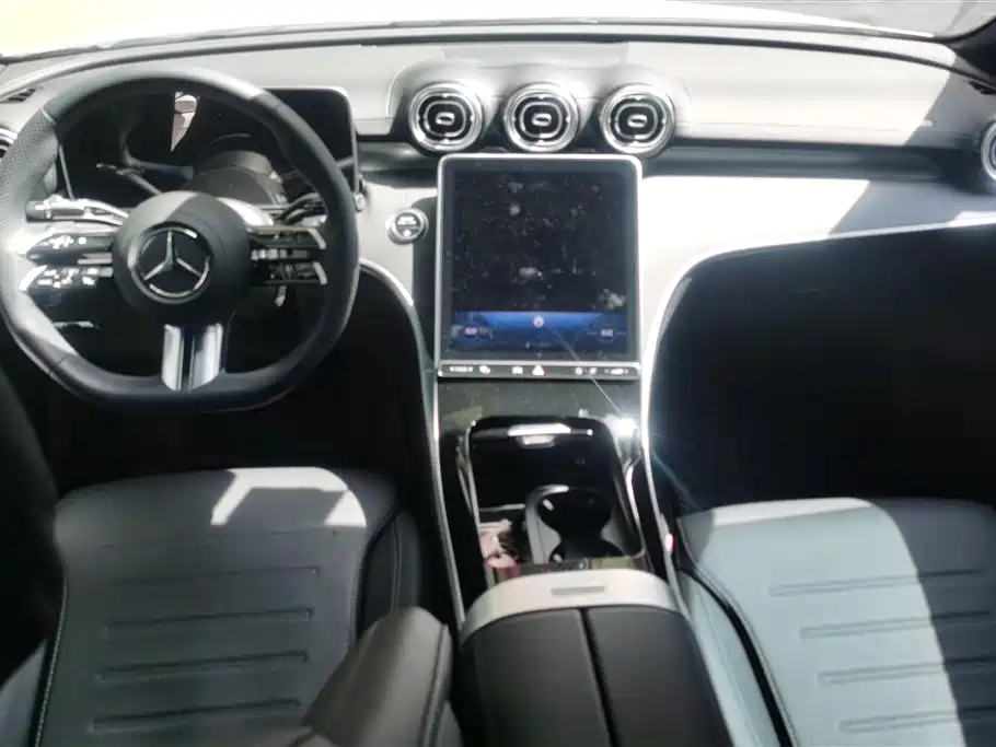 Mercedes-Benz C-Class 2024 — фото 12