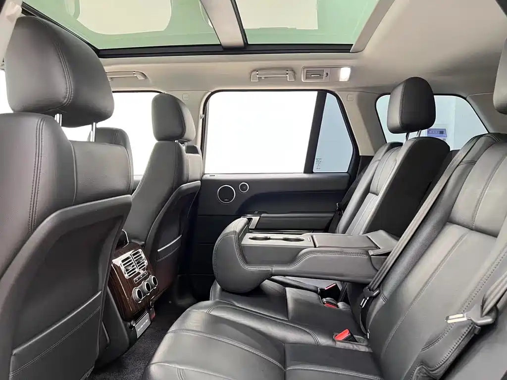 Land Rover Range Rover 2018 — фото 17