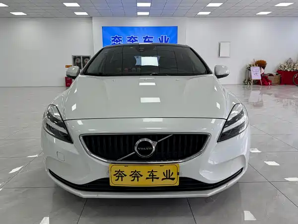 Volvo V40 2017