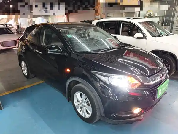 Honda Vezel 2015