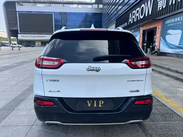 Jeep Cherokee 2016