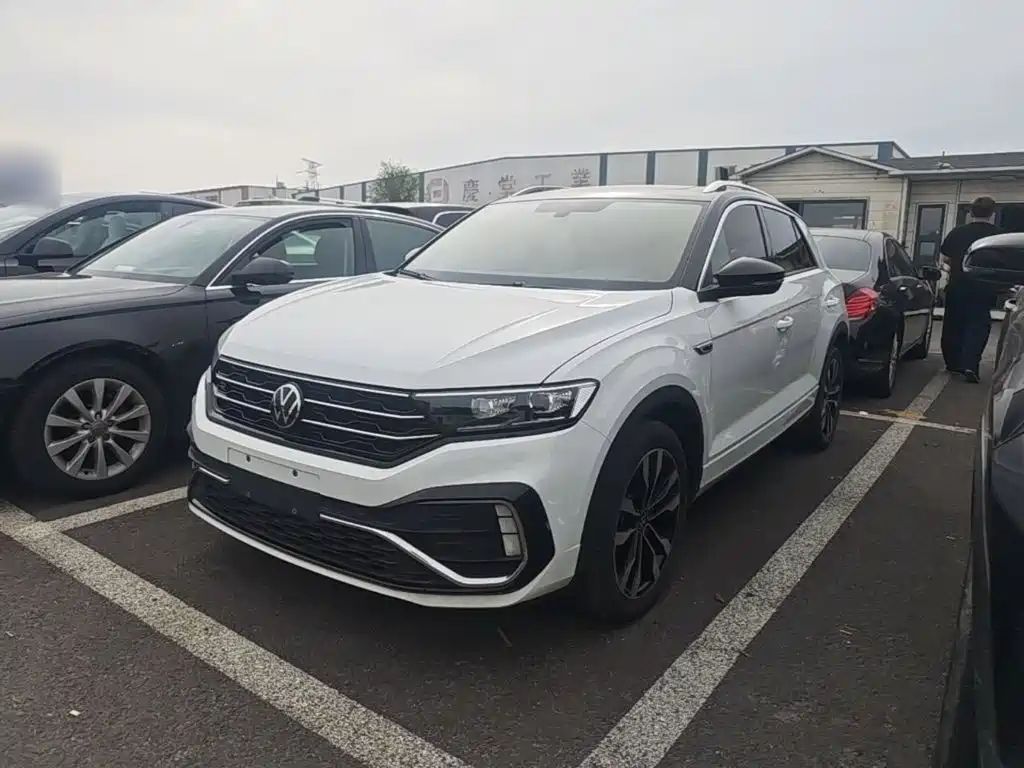 Volkswagen T-Roc 2023 — фото 2