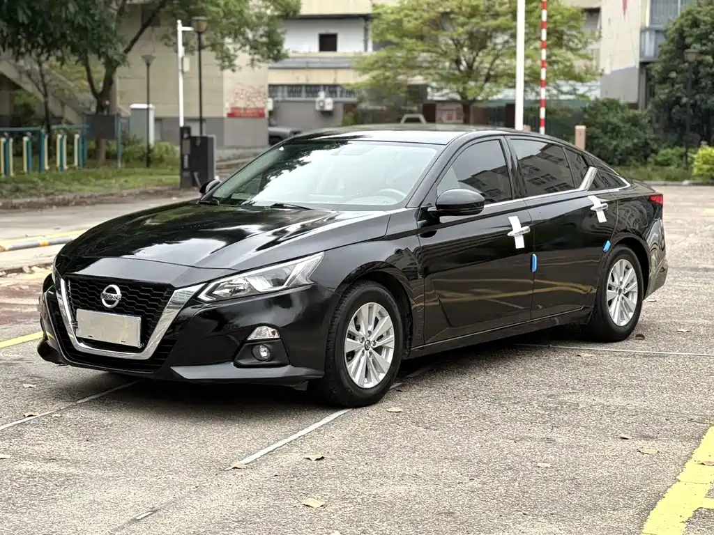 Nissan Teana 2022