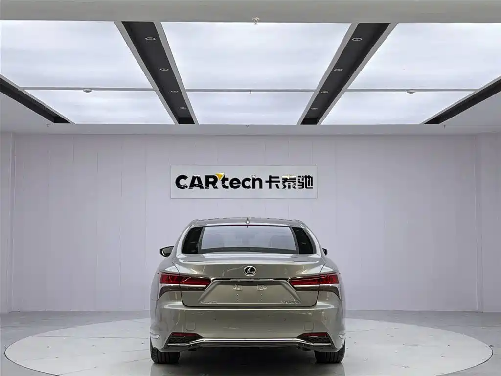 Lexus LS 2020 — фото 4