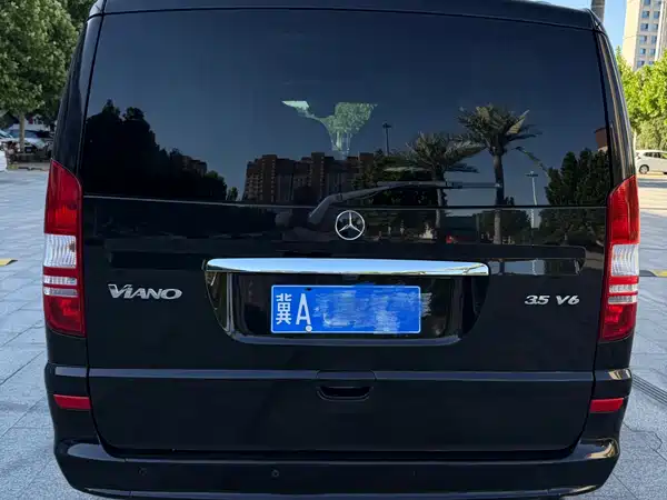 Mercedes-Benz Viano 2013