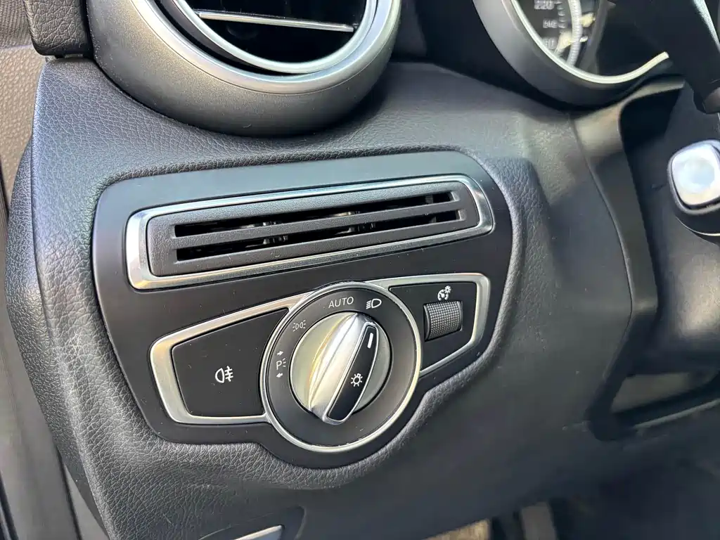 Mercedes-Benz GLC 2019 — фото 15
