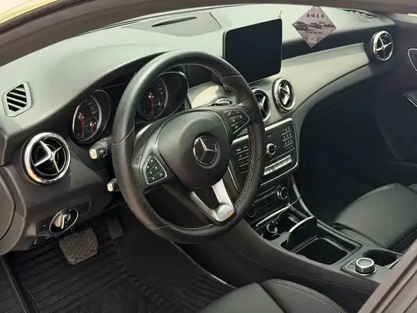 Mercedes-Benz CLA 2018