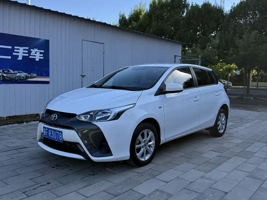 Toyota Yaris L 2016