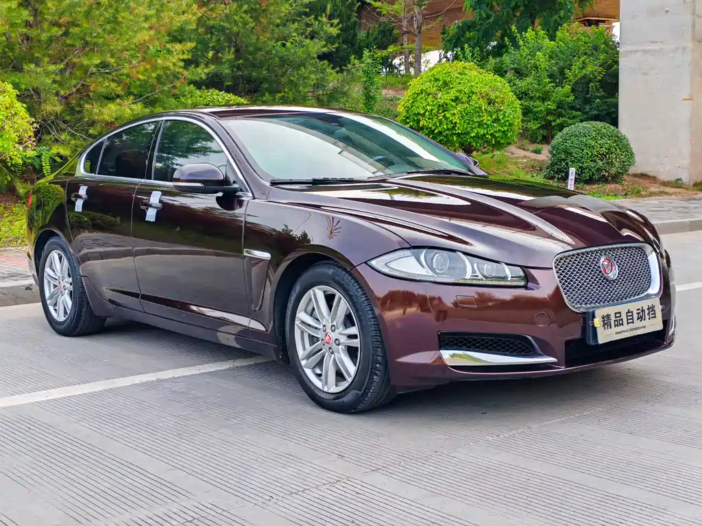 Jaguar XF 2015 — фото 3