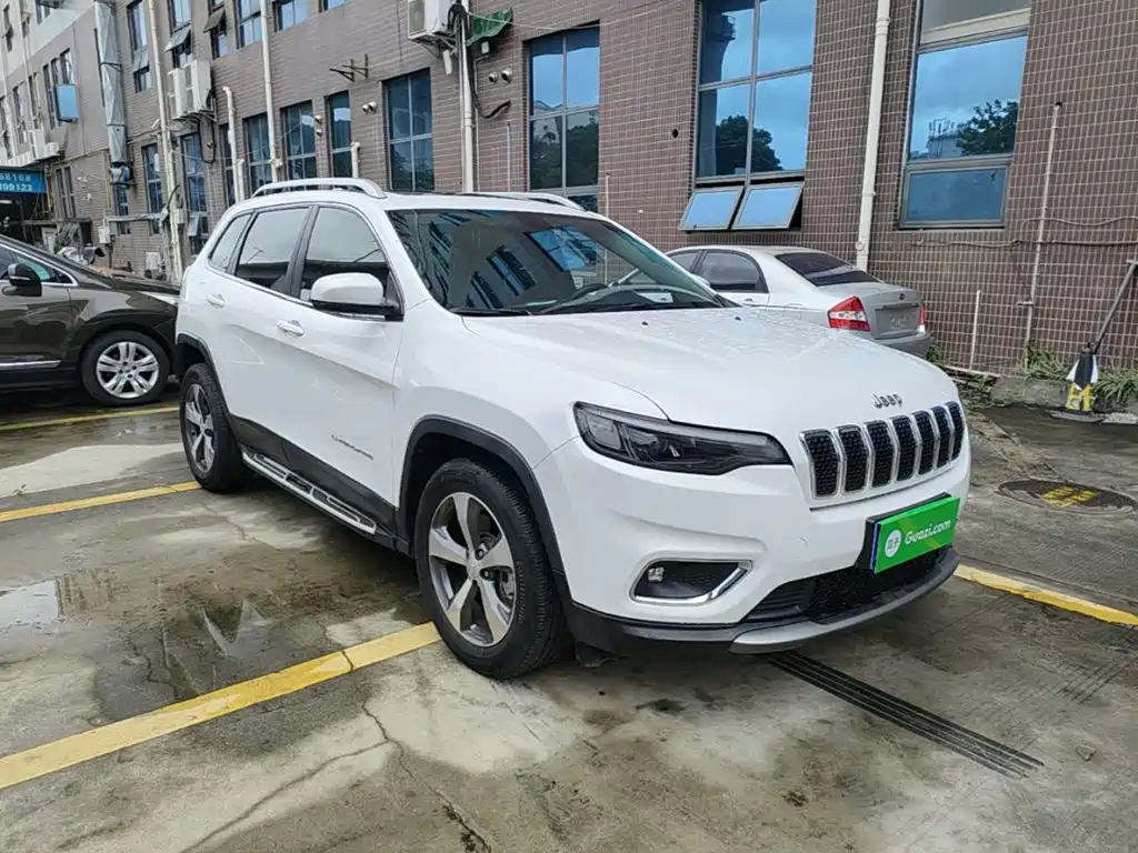 Jeep Cherokee 2021