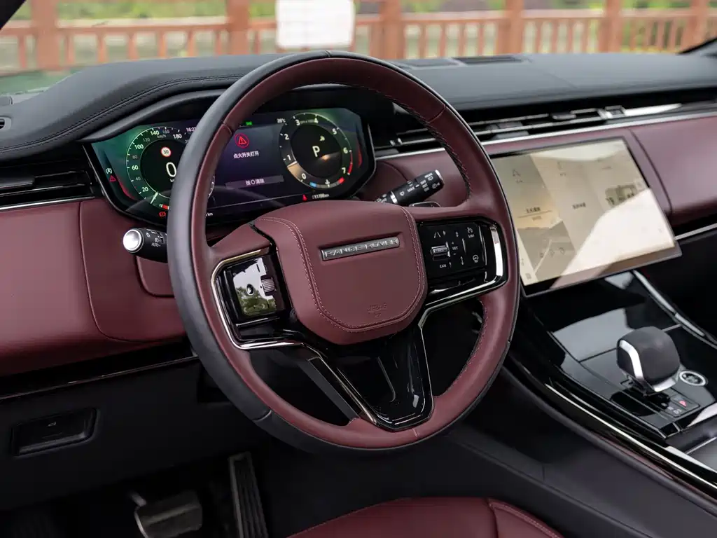 Land Rover Sport 2025 — фото 10