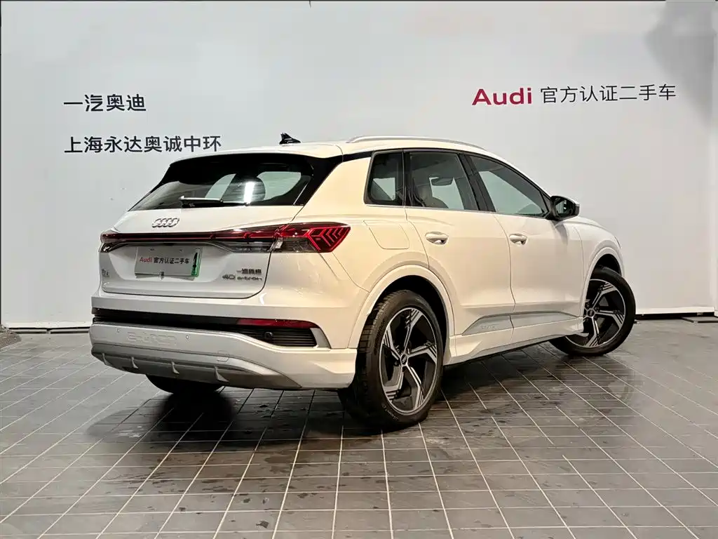 Audi Q4 e-tron 2024 — фото 5