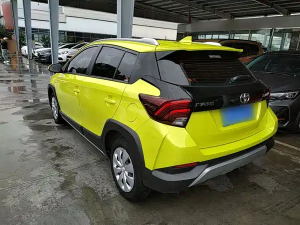 Toyota Yaris L 2022