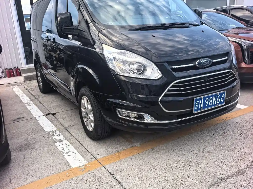 Ford Tourneo 2021 — фото 2