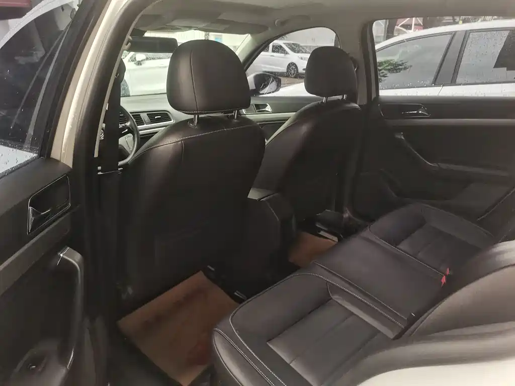 Volkswagen Lavida 2016