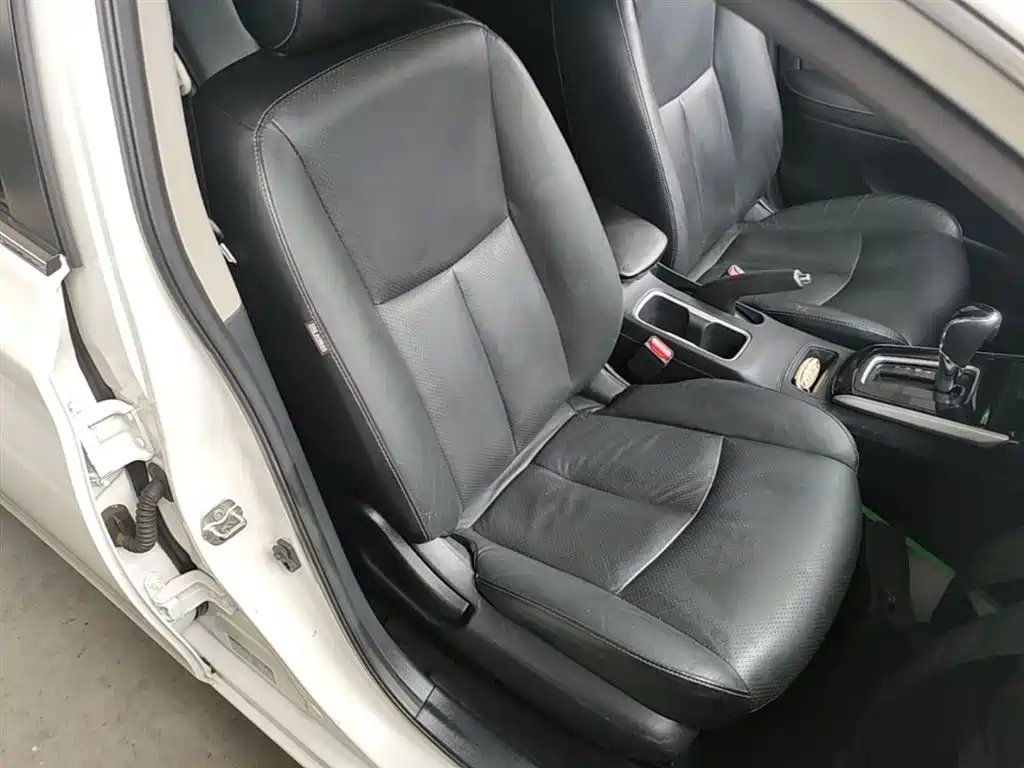 Nissan Sylphy 2019 — фото 25