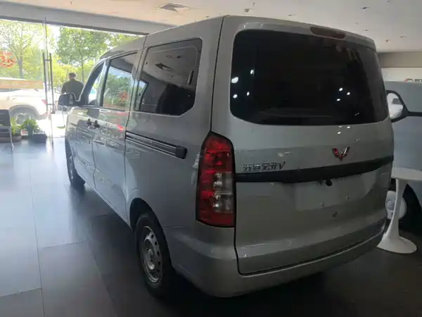 Wuling Hongguang V 2024