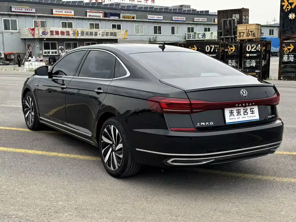 Volkswagen Passat 2023 — фото 11