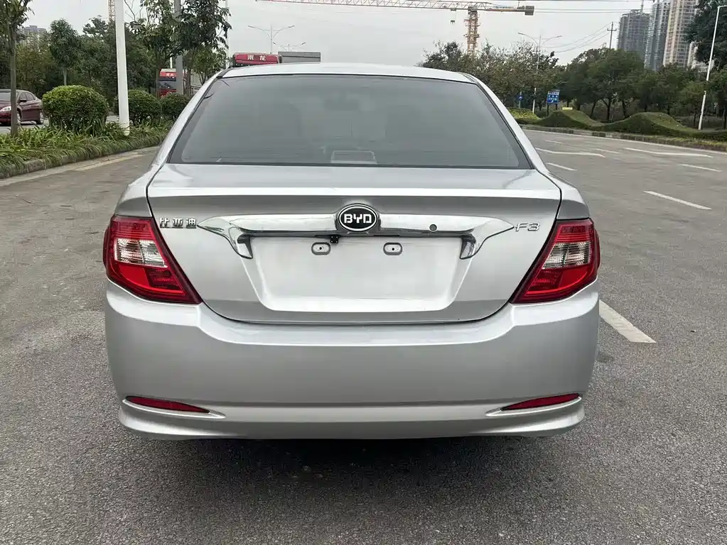 BYD F3 2015 — фото 5