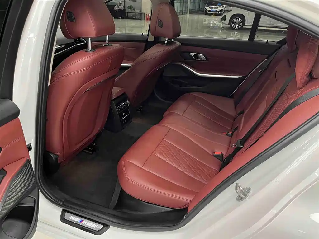BMW 3 Series 2023 — фото 13