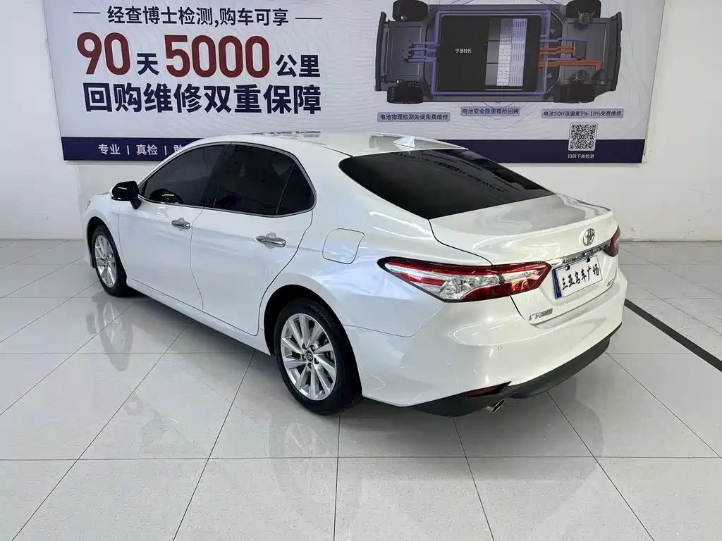 Toyota Camry 2021 — фото 7