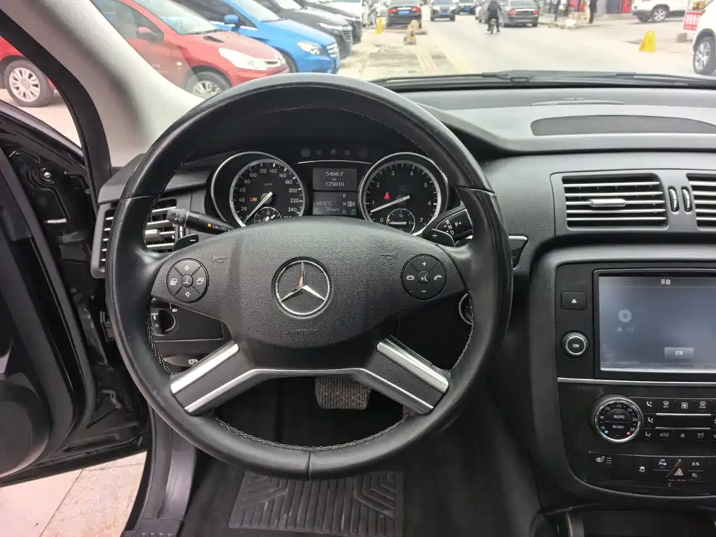 Mercedes-Benz R-Class 2018 — фото 8