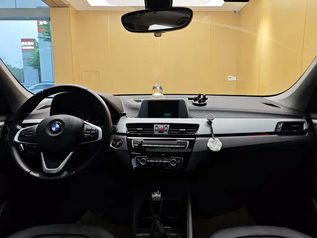 BMW X1 2016 — фото 20