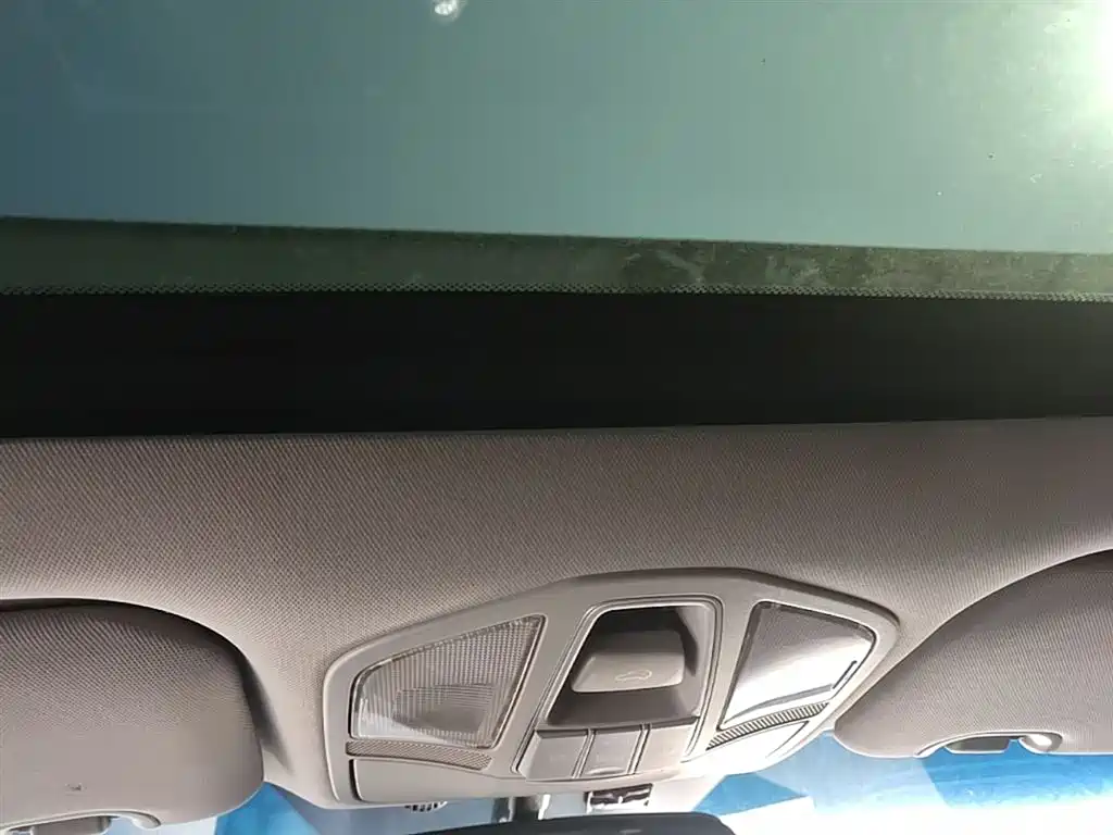 Hyundai Santa Fe 2018 — фото 18