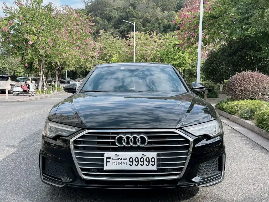 Audi A6L 2020 — фото 1