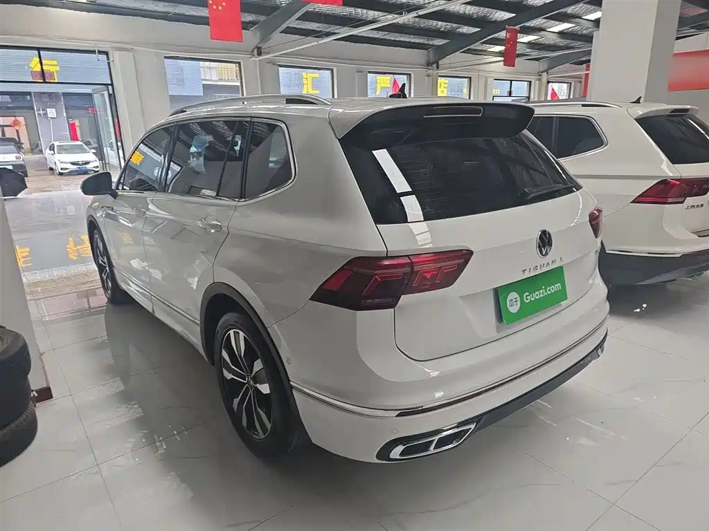 Volkswagen Tiguan L 2023 — фото 23