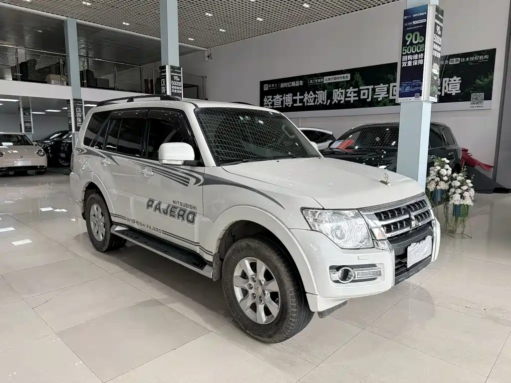 Mitsubishi Pajero 2019 — фото 3