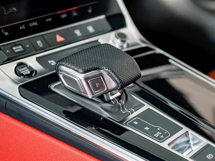 Audi A7L 2024 — фото 16