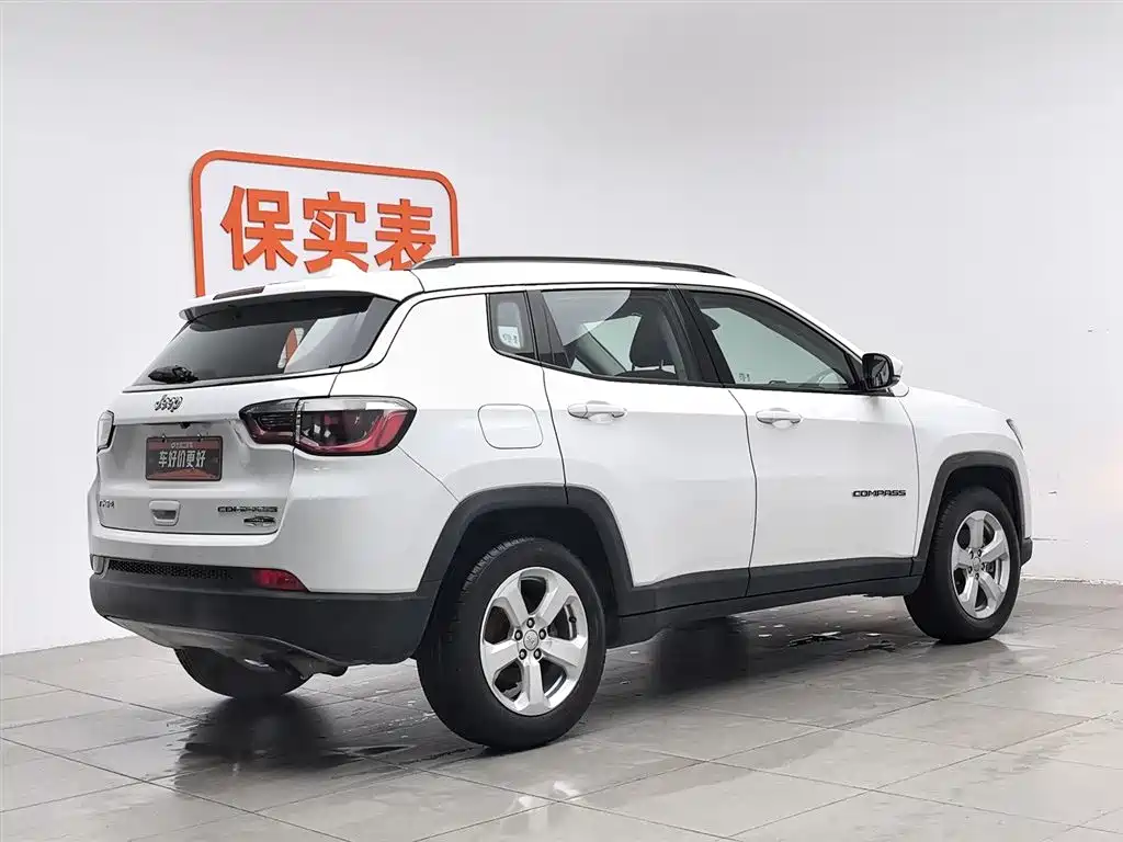 Jeep Compass 2018 — фото 2