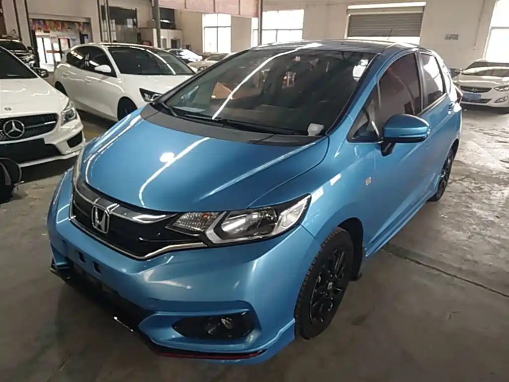Honda Fit 2018 — фото 2