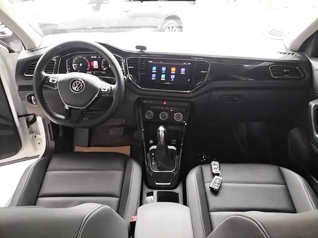 Volkswagen T-Roc 2021 — фото 10