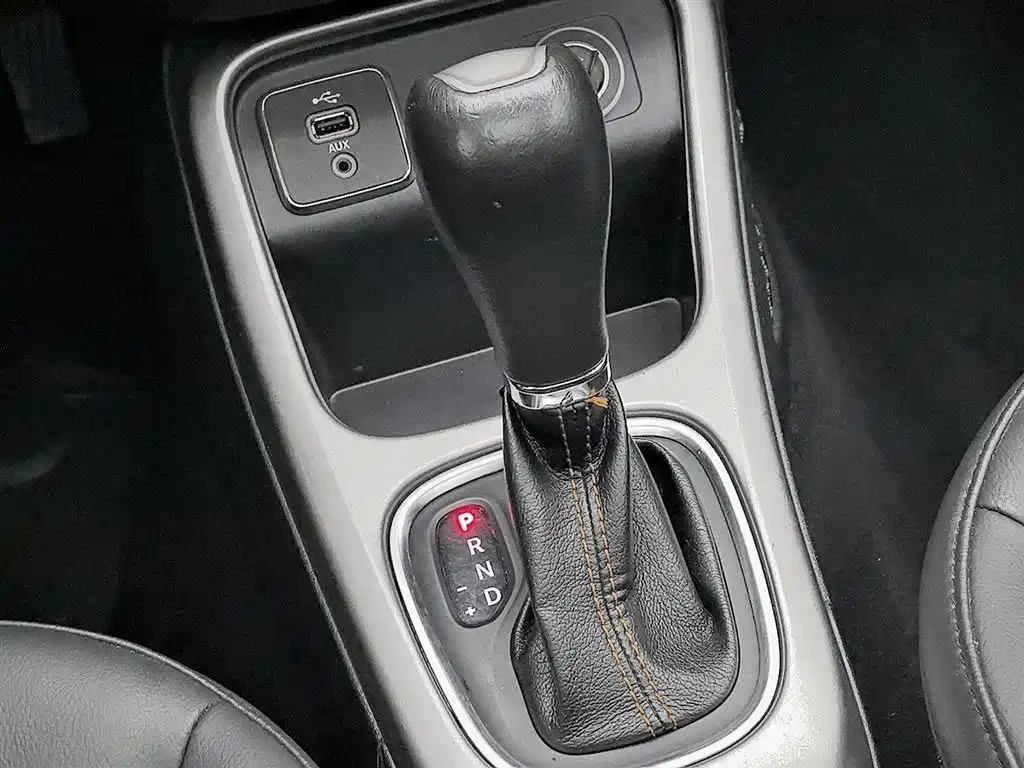 Jeep Compass 2018 — фото 13