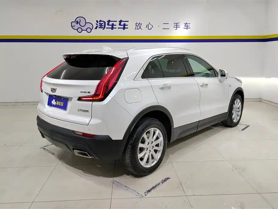 Cadillac XT4 2021 — фото 3