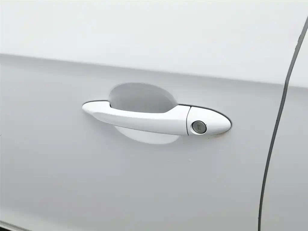 Buick Excelle 2017 — фото 18