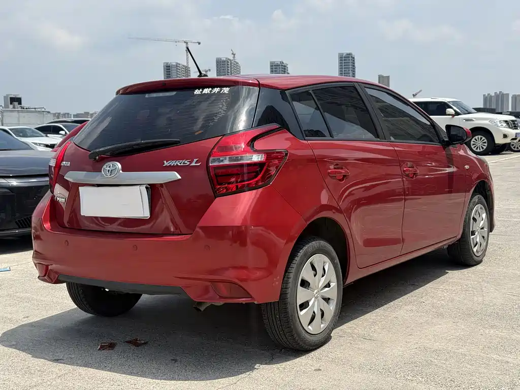 Toyota Yaris L 2021 — фото 4